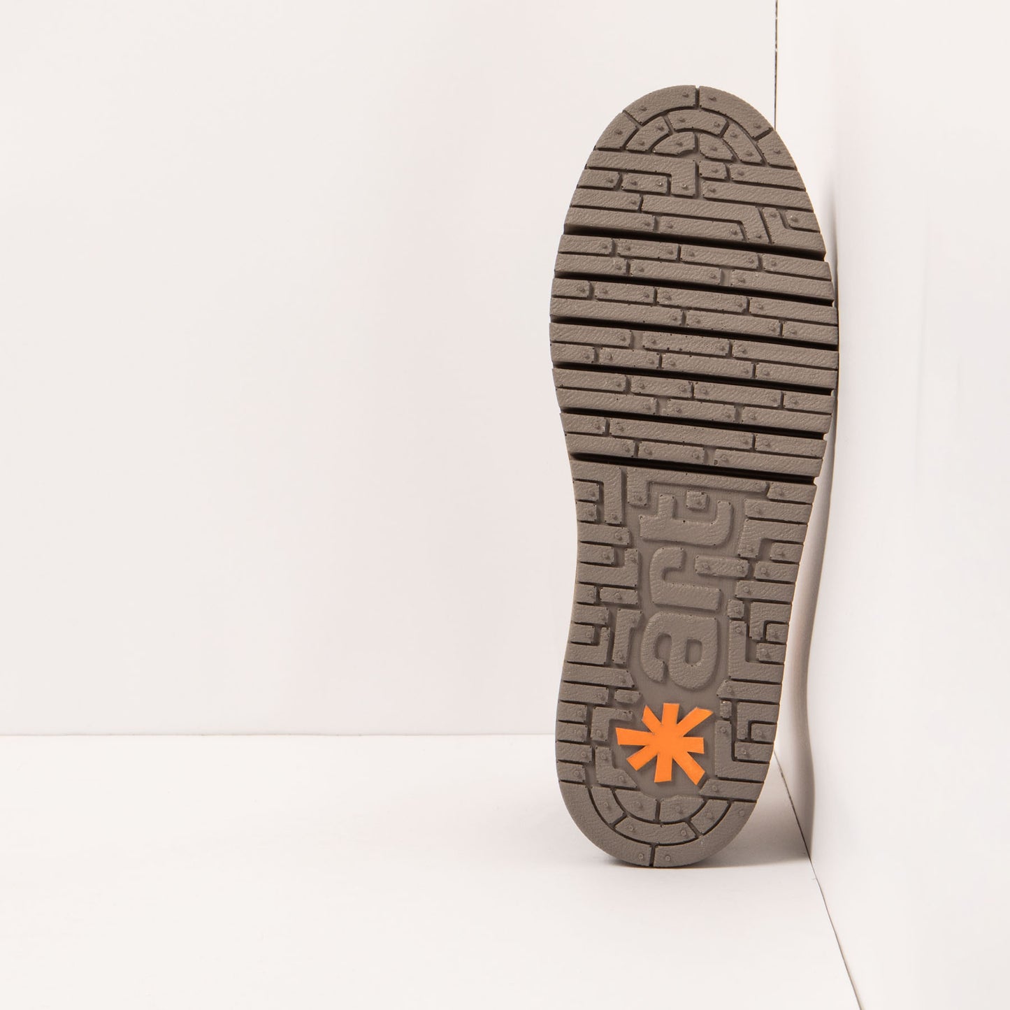 gid://shopify/Product/15694232093004_3
