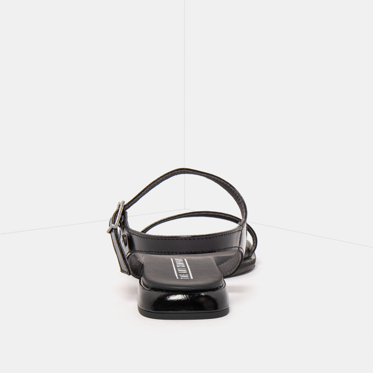 gid://shopify/Product/16173035159884_5