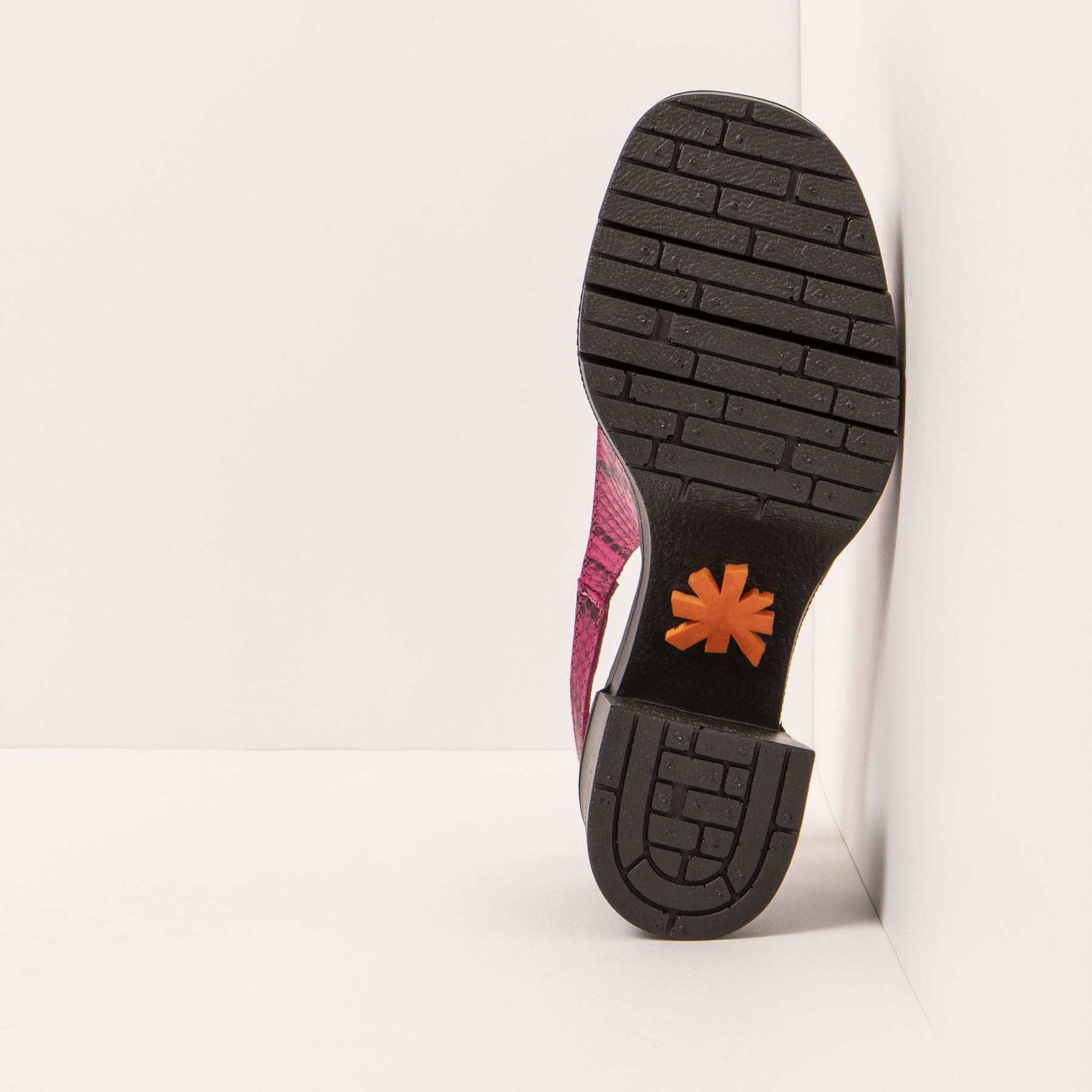 gid://shopify/Product/15693606519116_3
