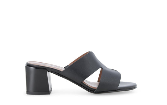 gid://shopify/Product/15686321471820_1