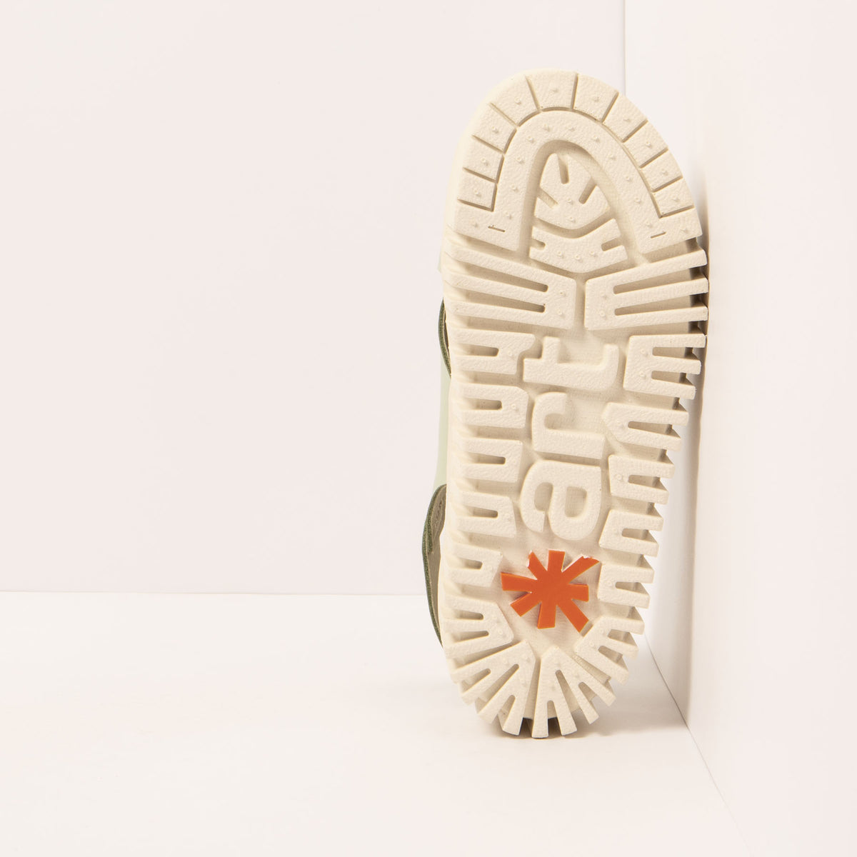 gid://shopify/Product/16172012732748_3