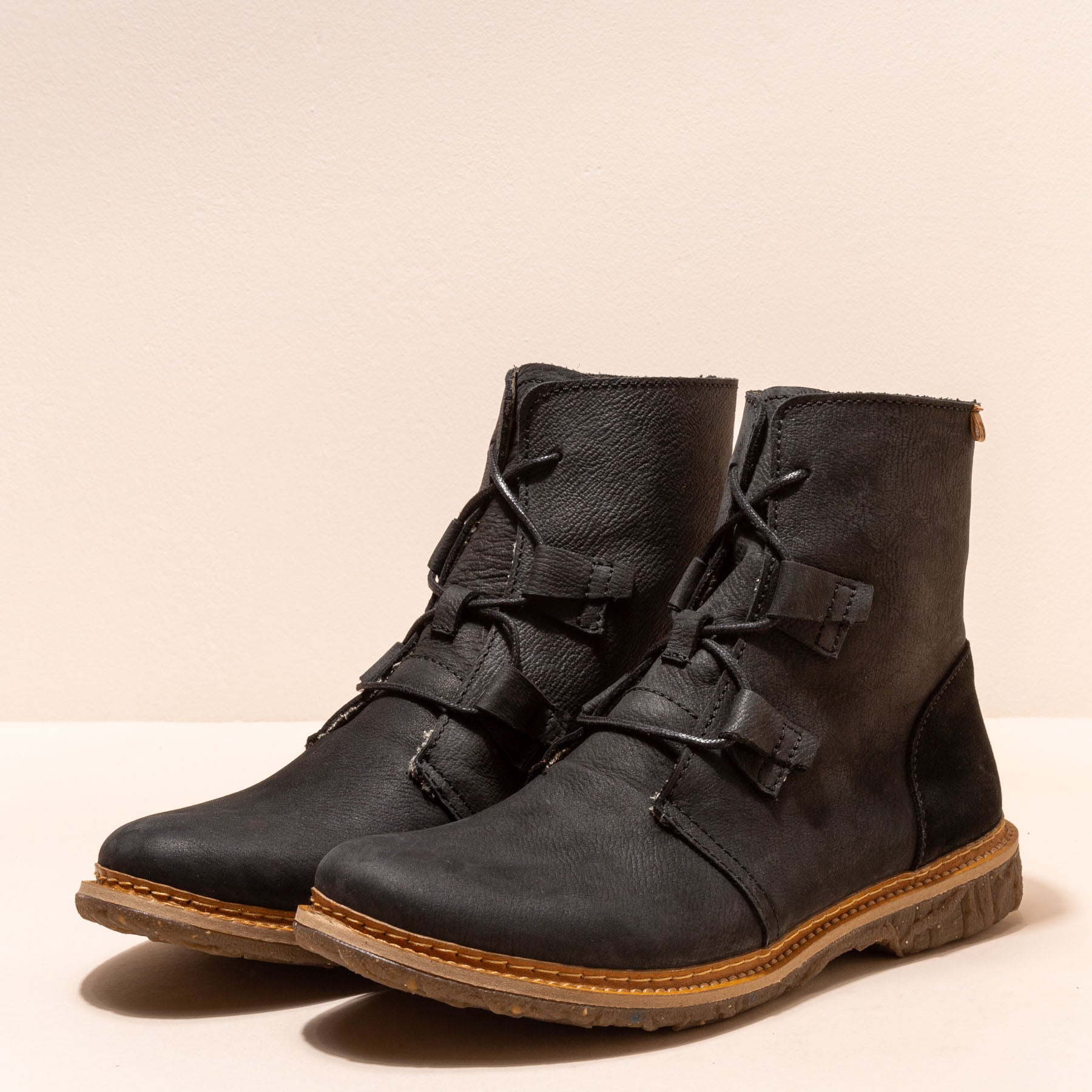gid://shopify/Product/15699977404748_2