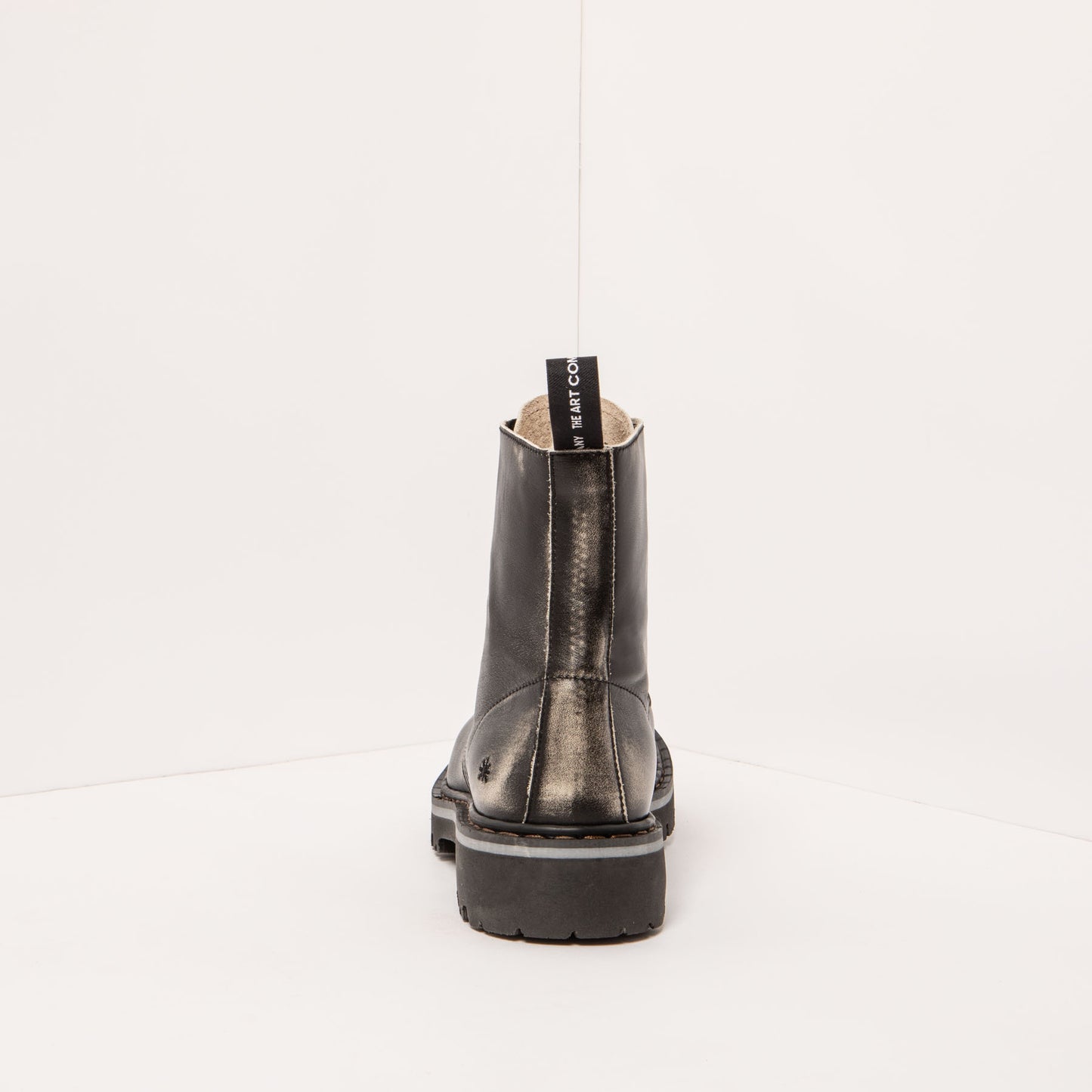 gid://shopify/Product/15693706330444_5
