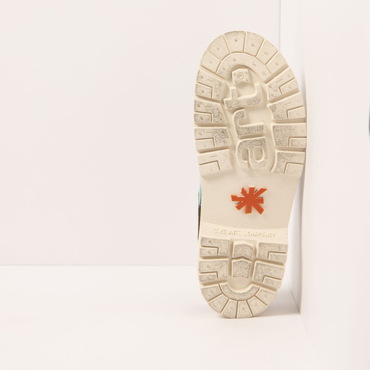 gid://shopify/Product/15693400342860_3