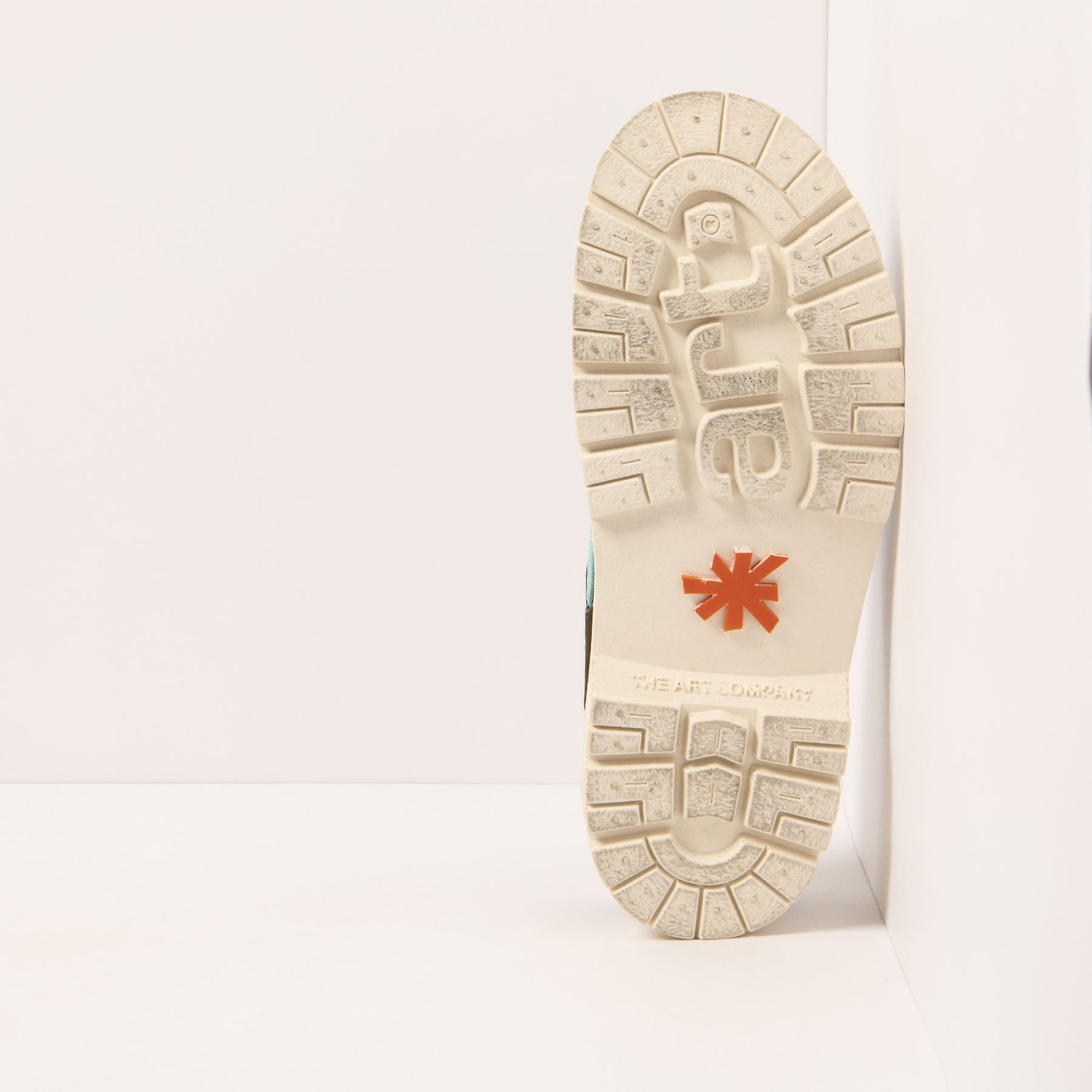 gid://shopify/Product/15693400342860_3