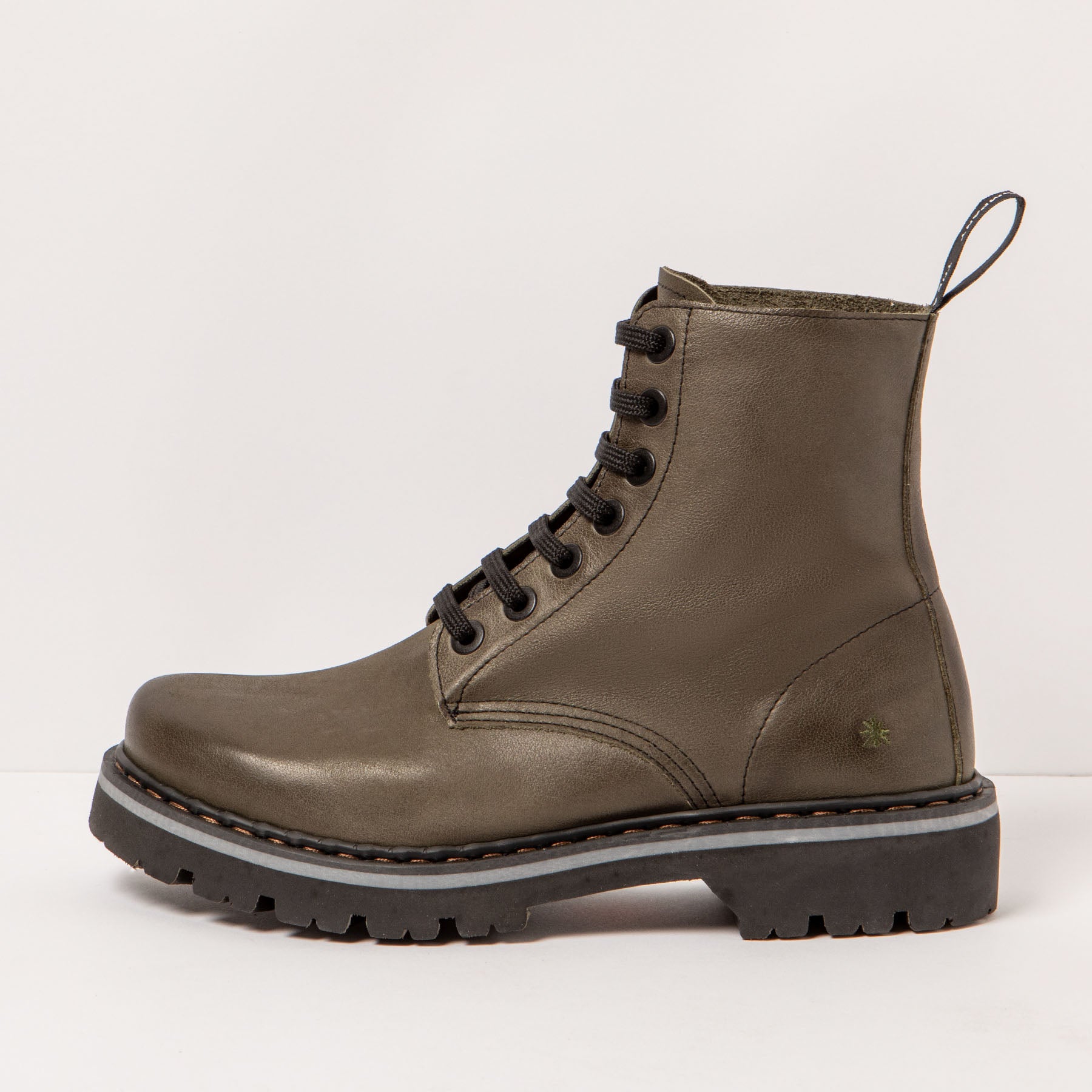 gid://shopify/Product/15693691486540_1