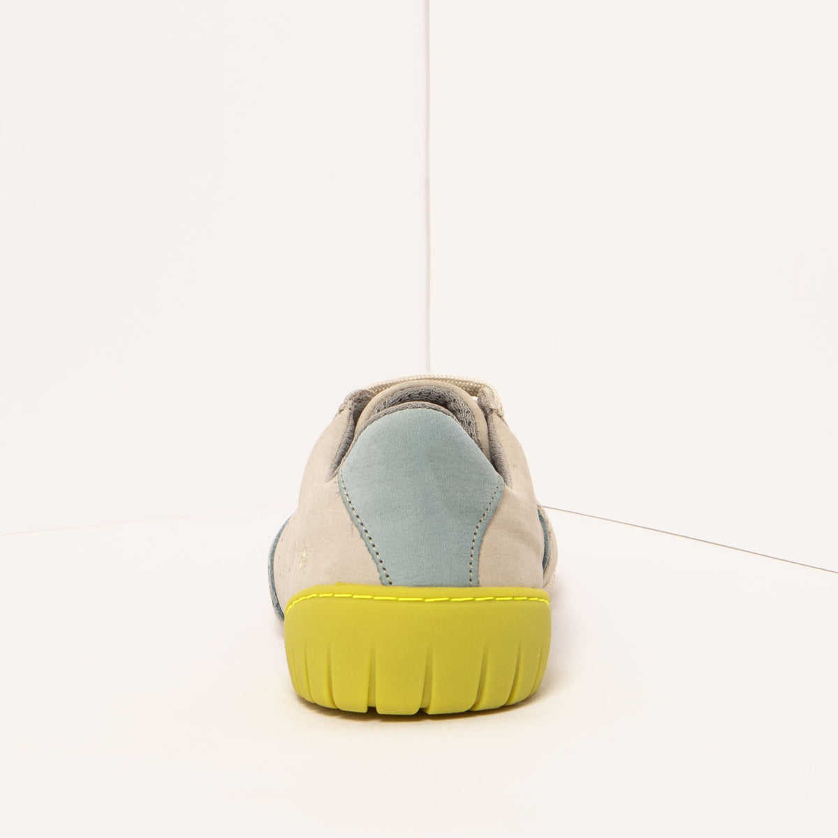 gid://shopify/Product/16172051595596_5