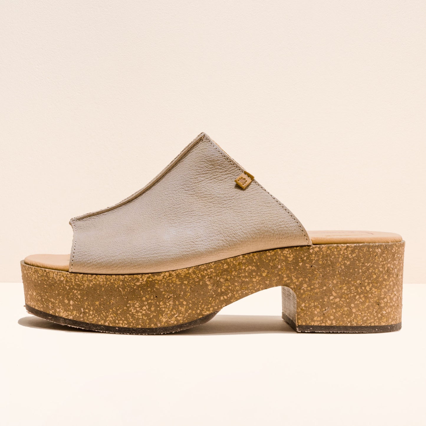 gid://shopify/Product/15700133839180_4
