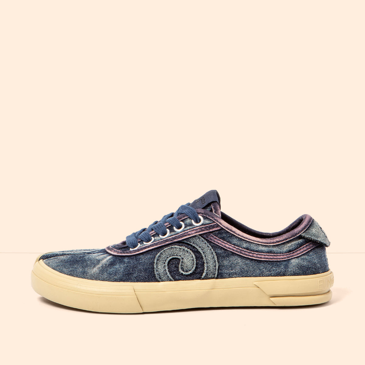 gid://shopify/Product/16124858302796_1