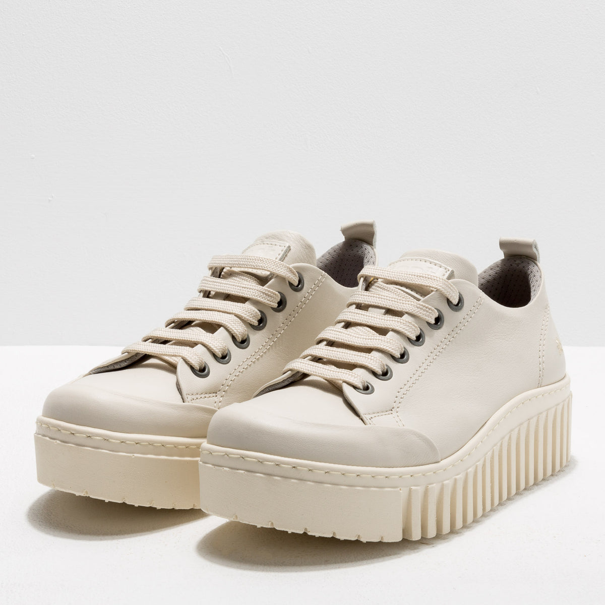 gid://shopify/Product/16171239637324_3