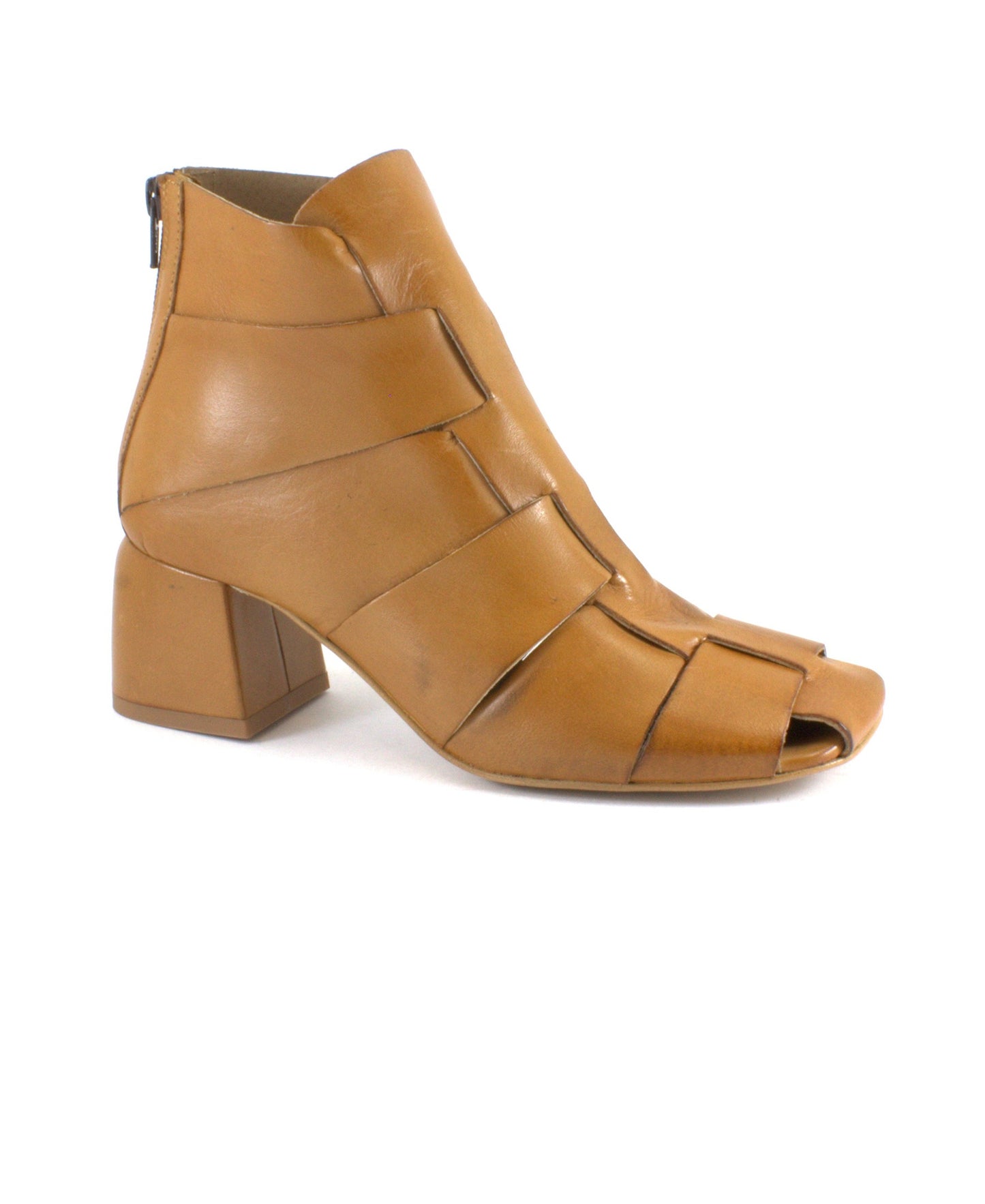 gid://shopify/Product/15739907178828_1