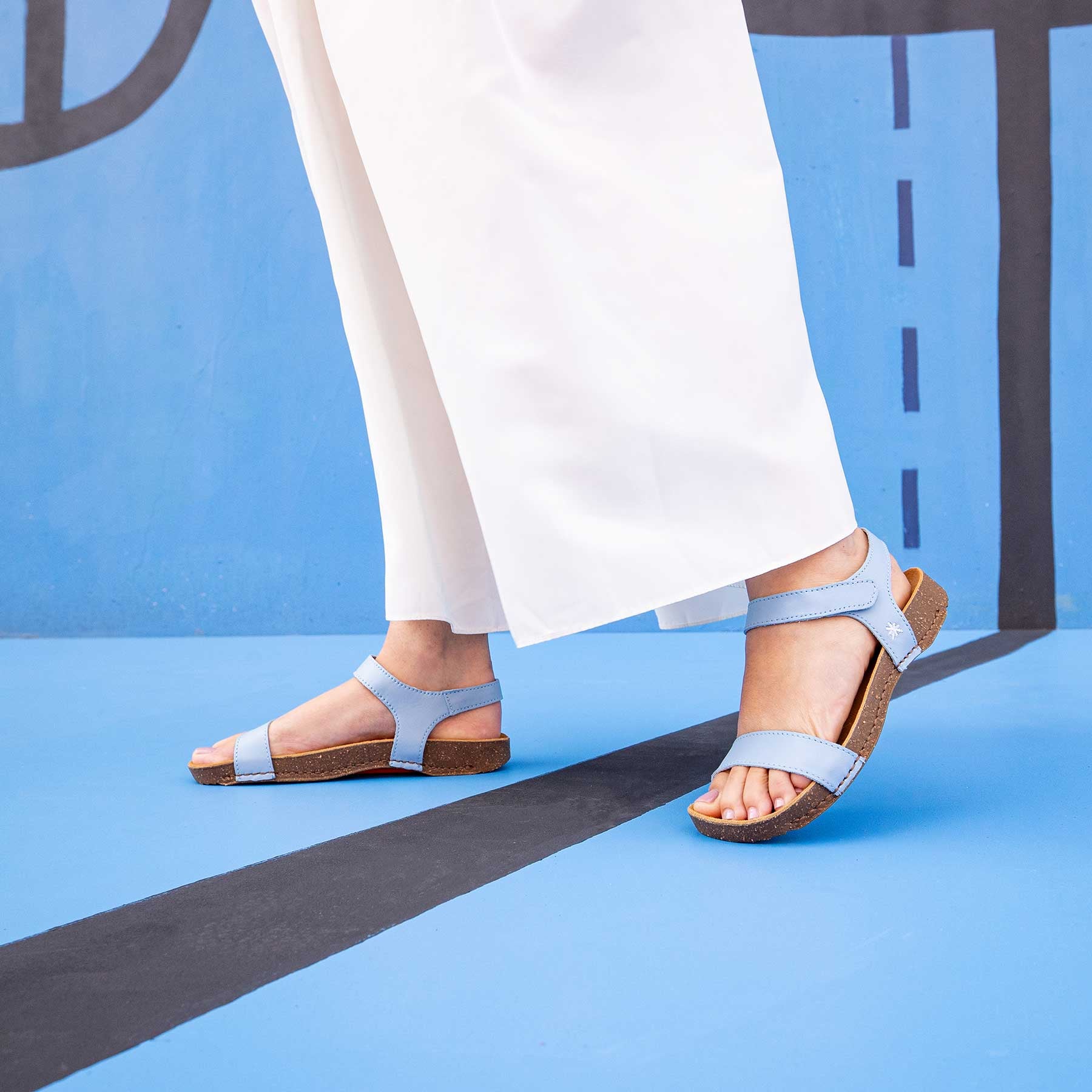 gid://shopify/Product/15785677357388_9
