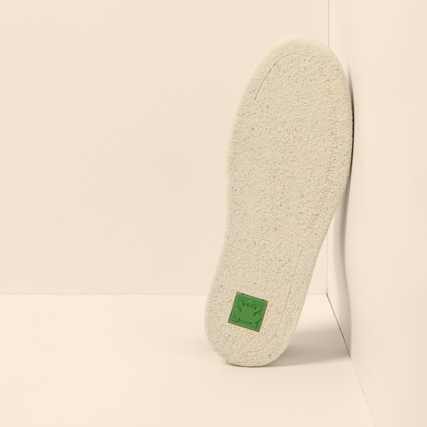 gid://shopify/Product/15700110180684_3