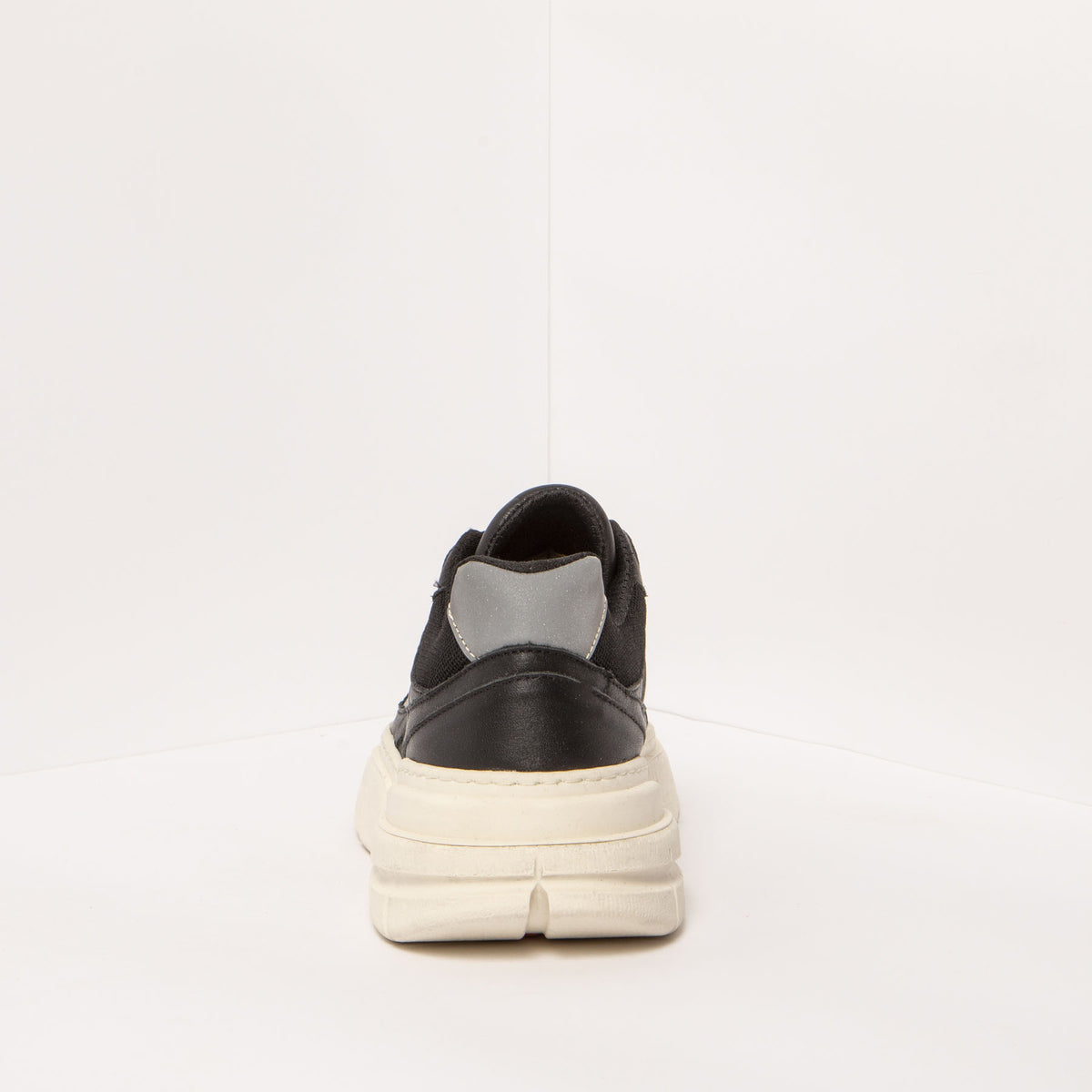 gid://shopify/Product/16171389845836_8