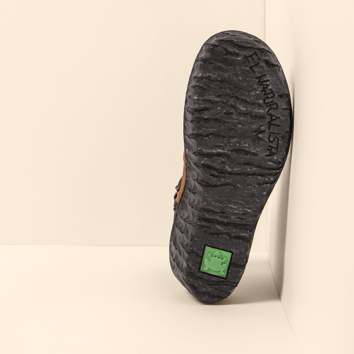 gid://shopify/Product/15699904790860_6