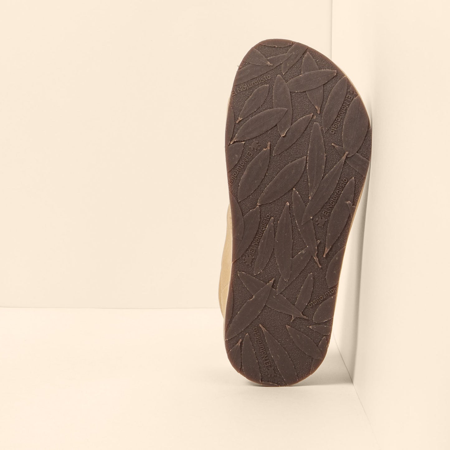 gid://shopify/Product/15700397850956_3