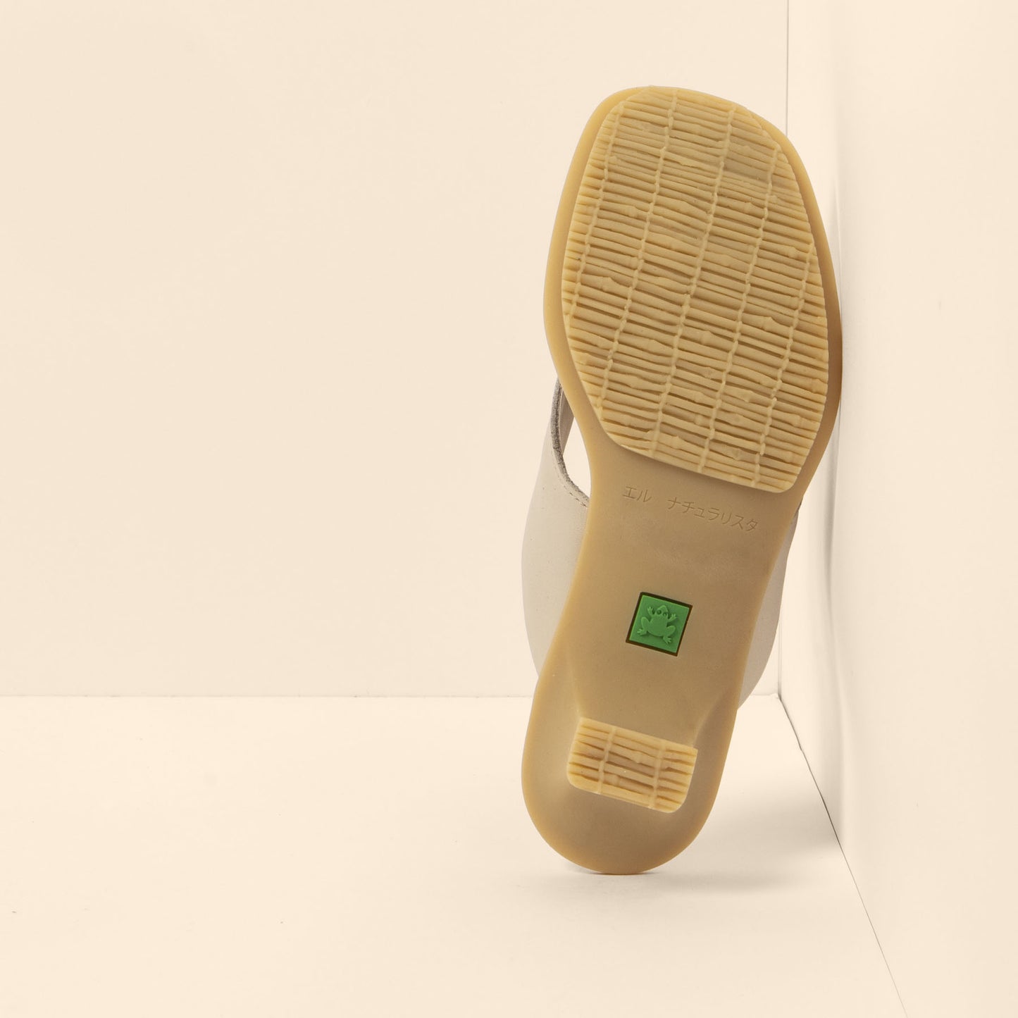 gid://shopify/Product/15700202750284_6