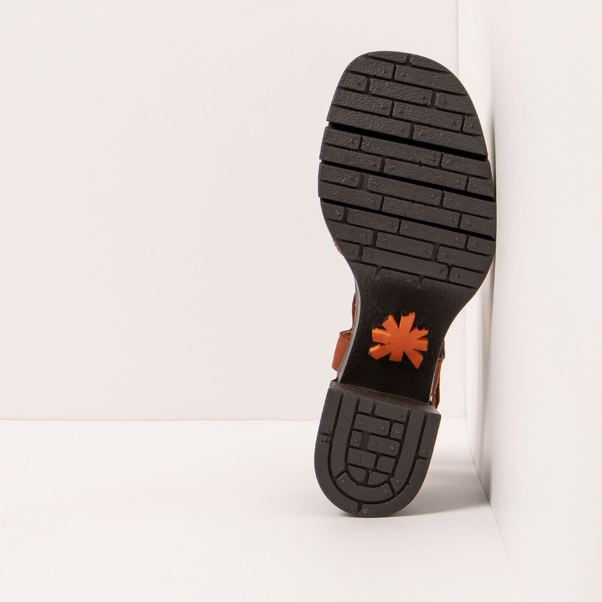 gid://shopify/Product/16172148949324_3