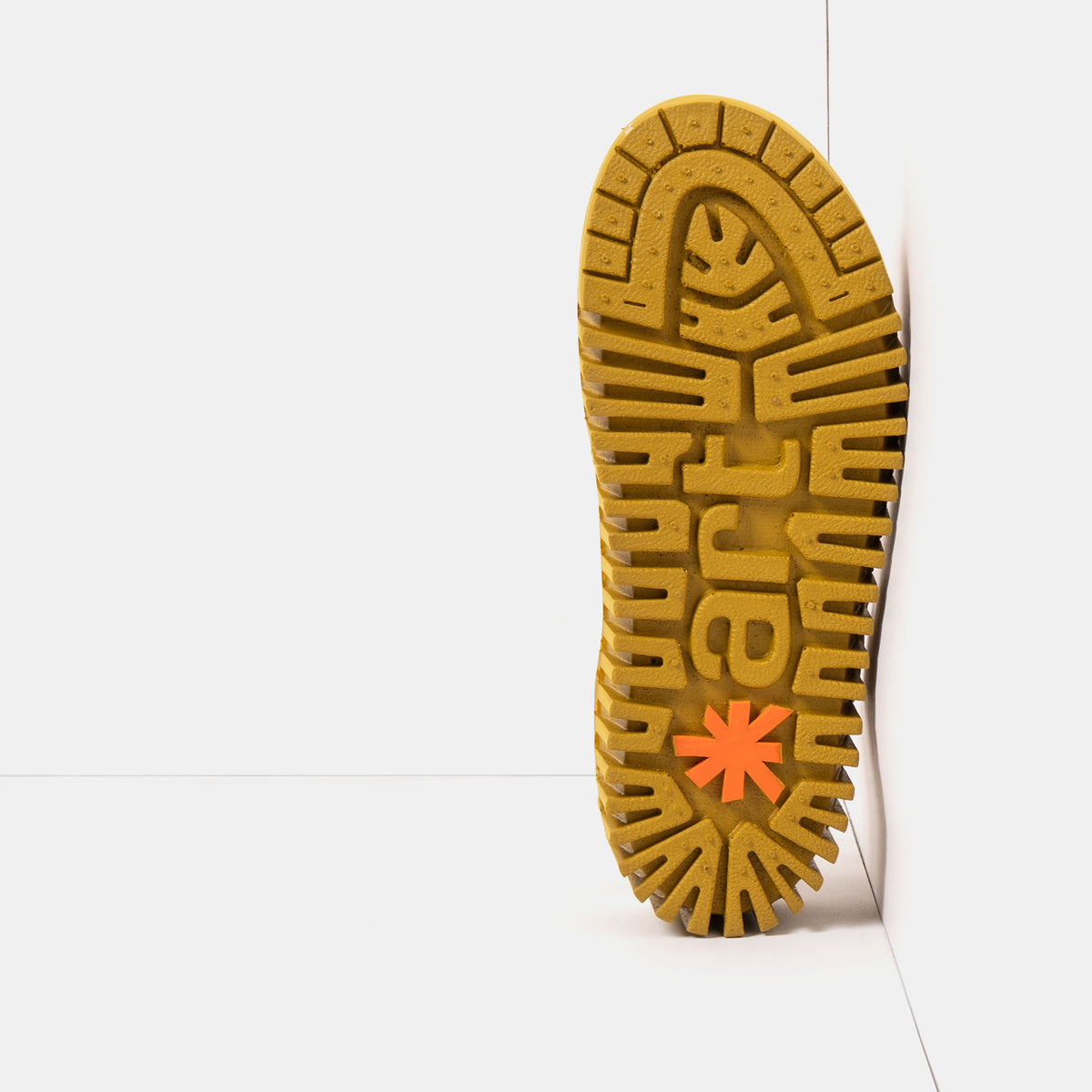 gid://shopify/Product/16172952191308_3