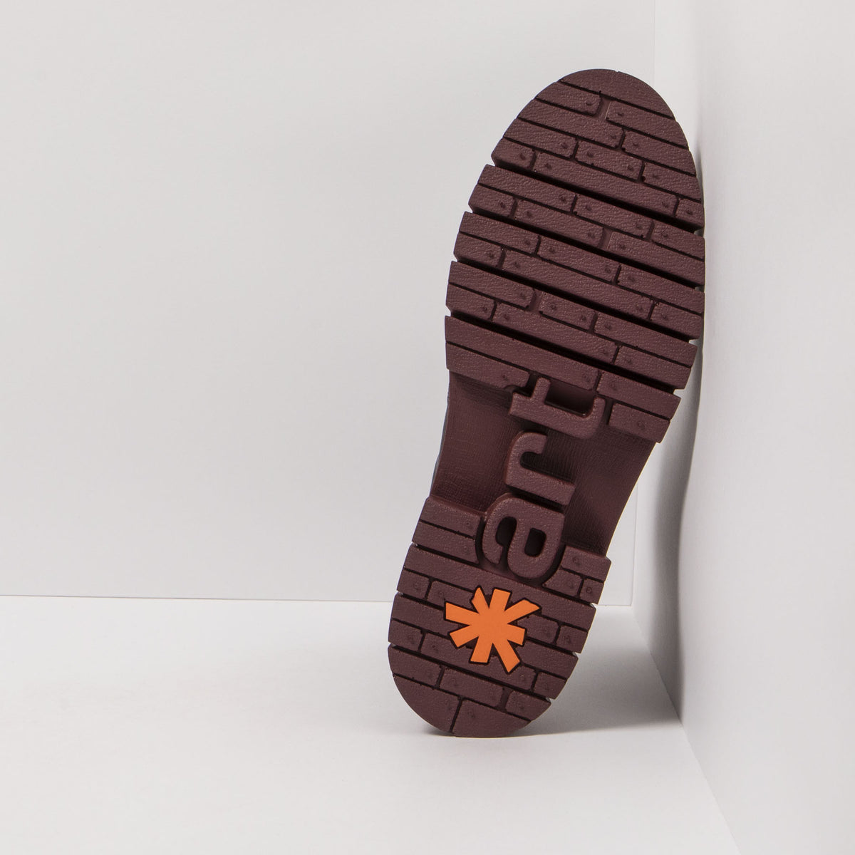 gid://shopify/Product/16171635376460_3