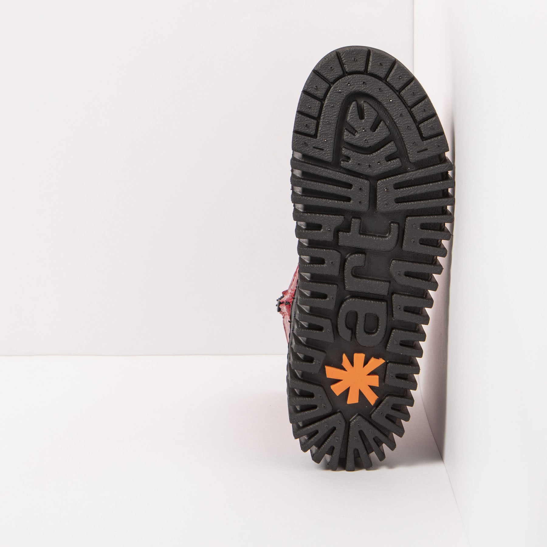 gid://shopify/Product/15785723494732_6