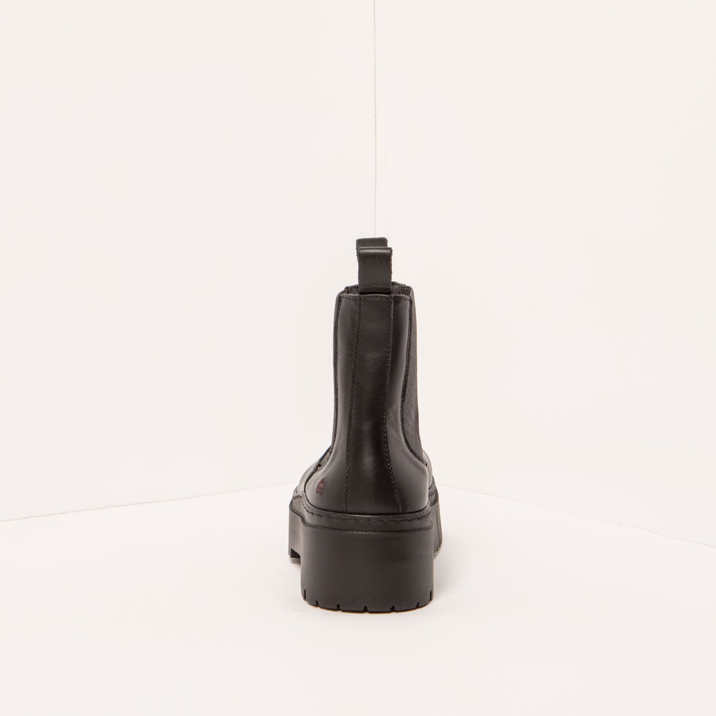 gid://shopify/Product/15694210957644_5