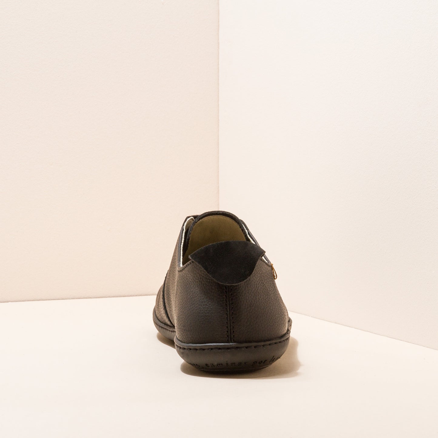 gid://shopify/Product/15700228571468_5