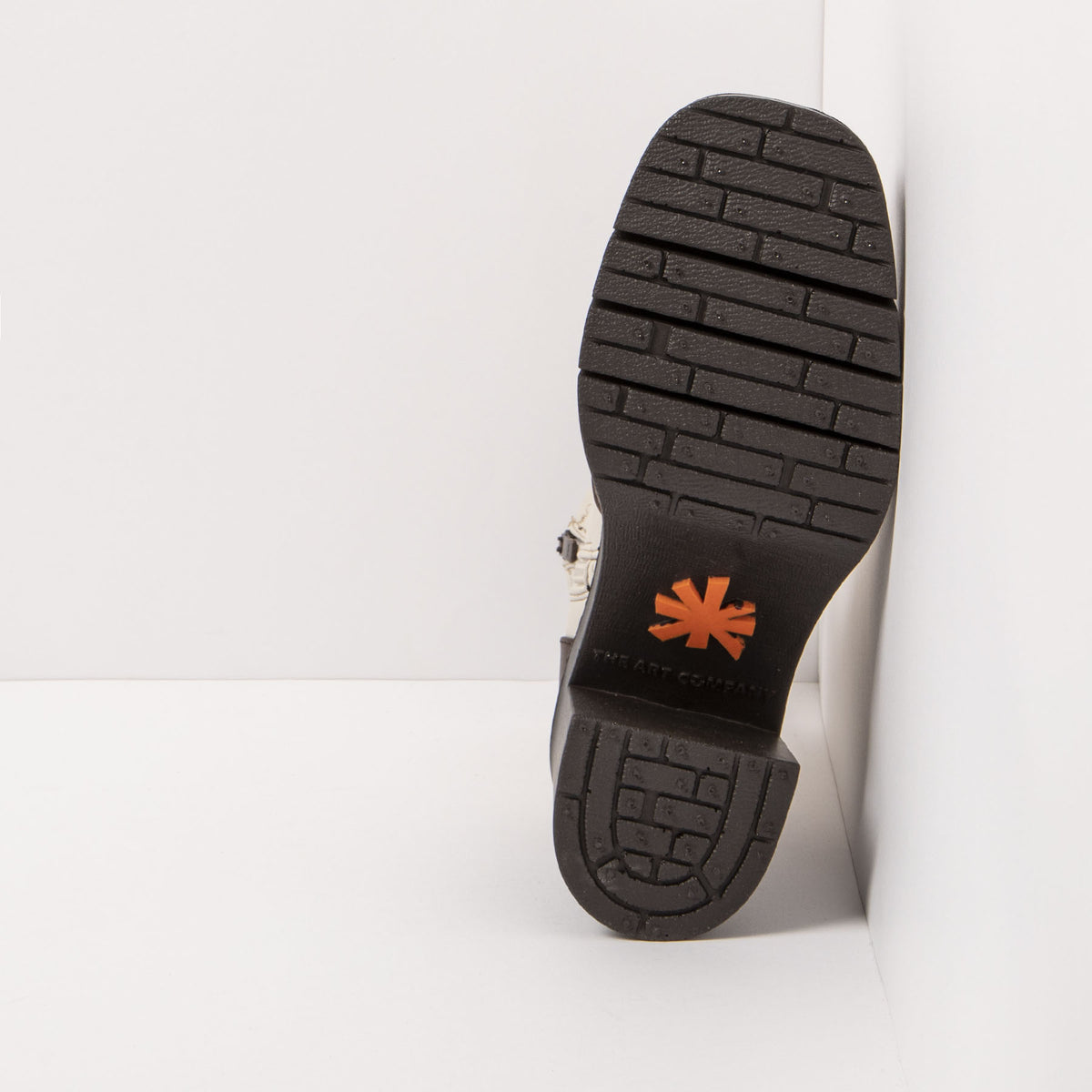 gid://shopify/Product/16171779129676_6