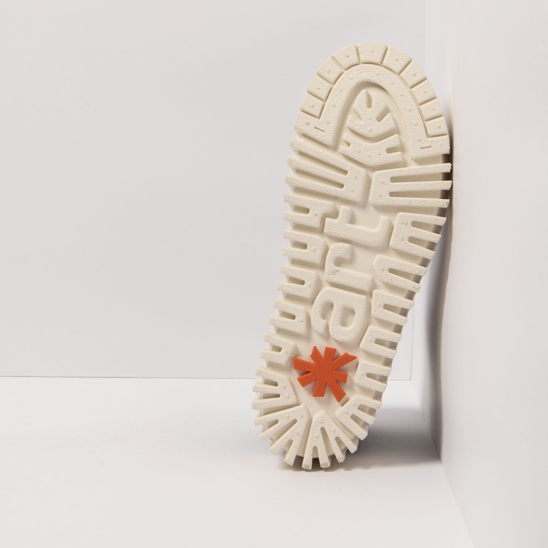 gid://shopify/Product/15785724182860_3