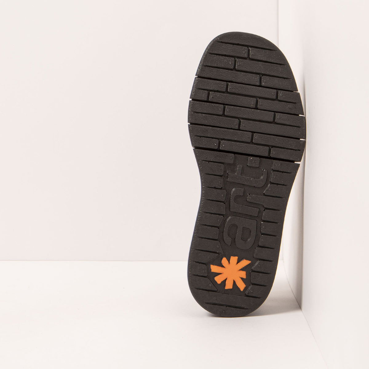 gid://shopify/Product/16172066406732_3