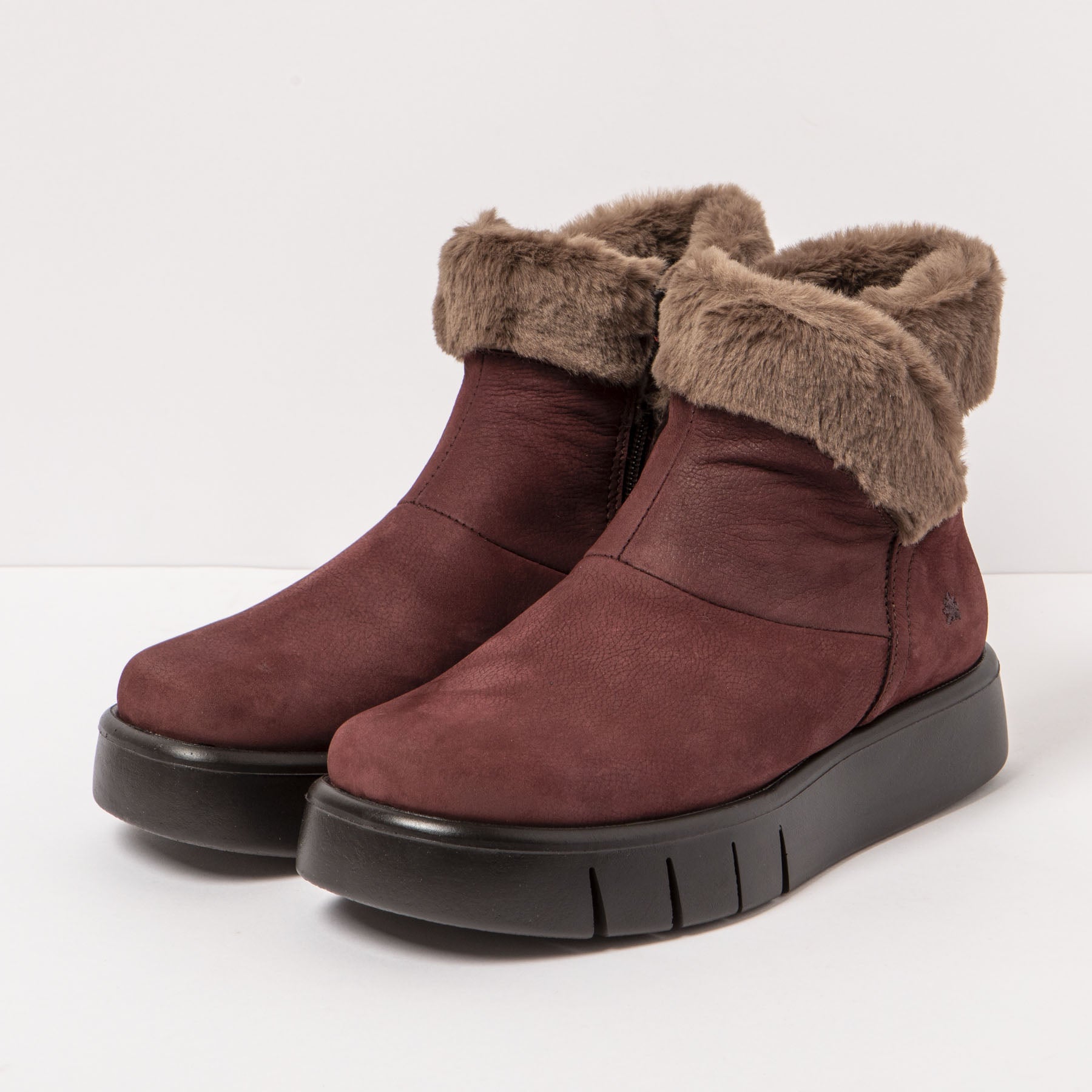 gid://shopify/Product/15785700458828_5