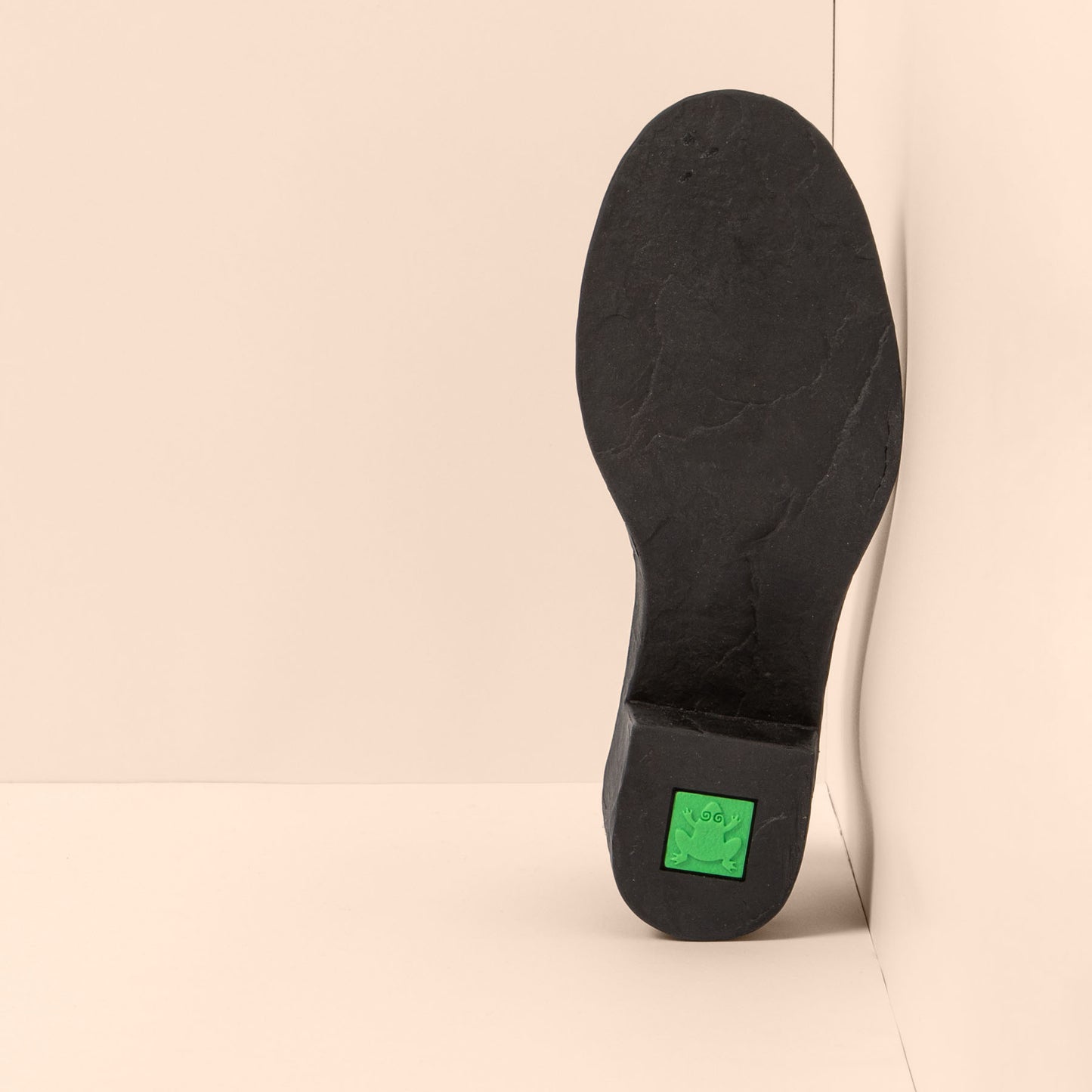 gid://shopify/Product/15700855030092_3
