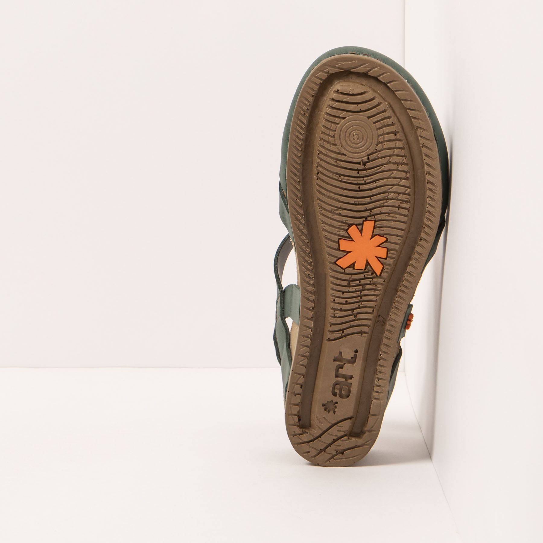 gid://shopify/Product/15693476364620_3