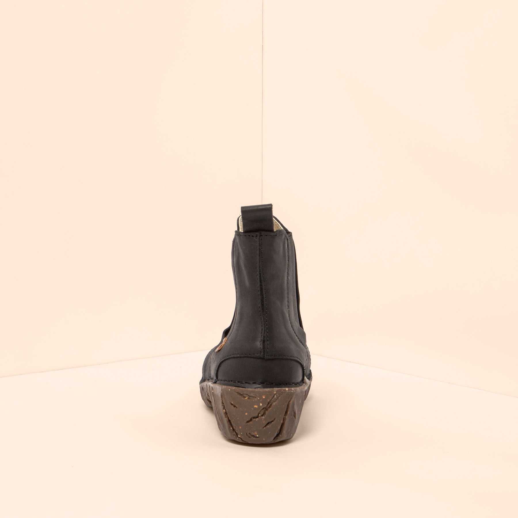 gid://shopify/Product/15700871250252_5