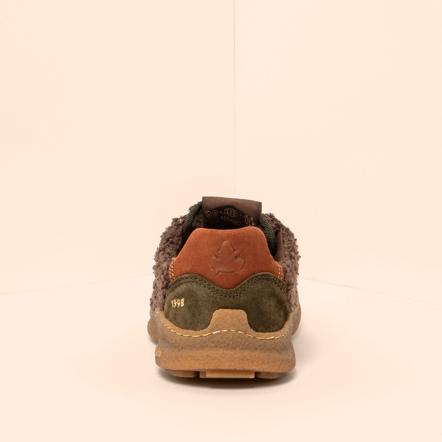 gid://shopify/Product/15700778320204_5
