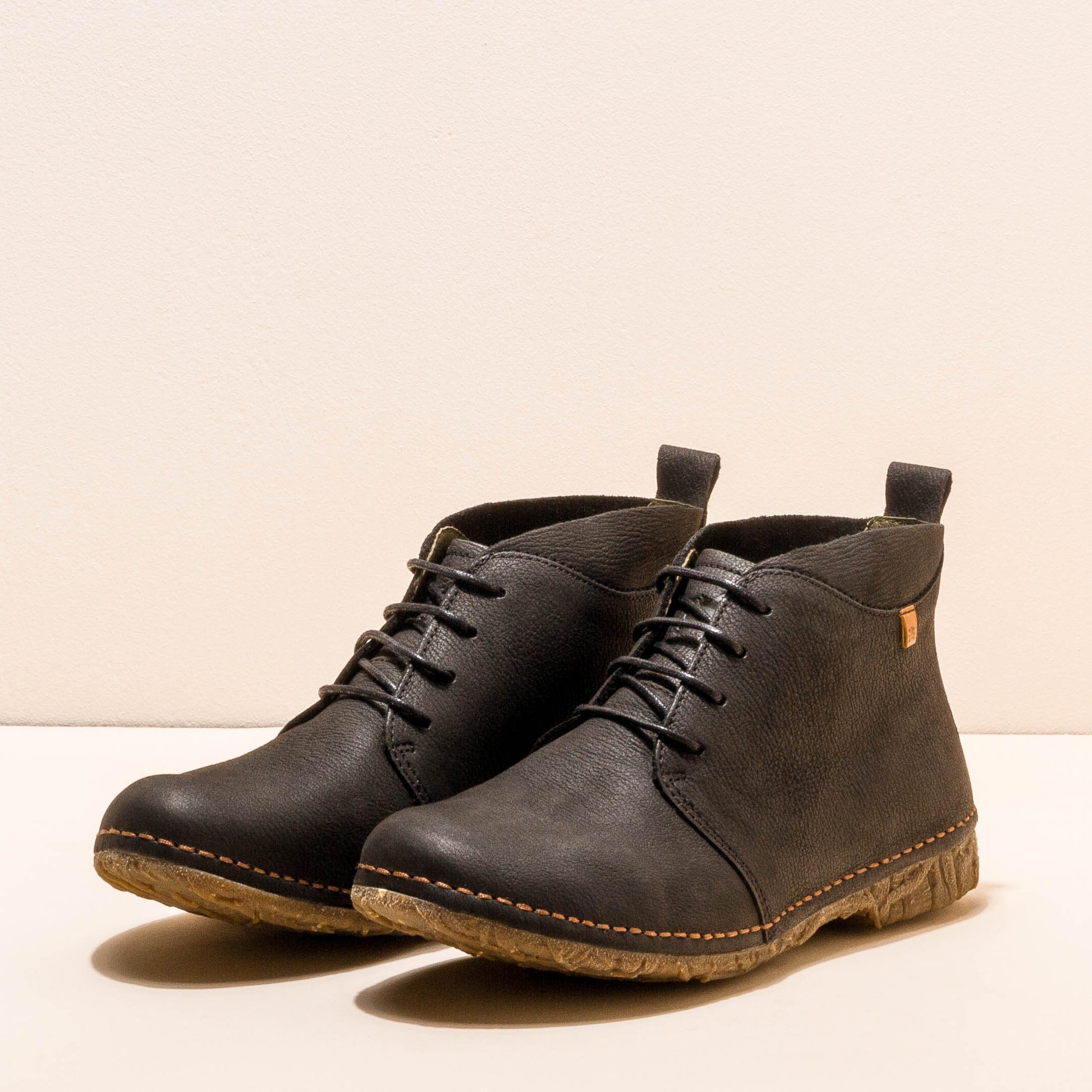 gid://shopify/Product/15700277363020_5