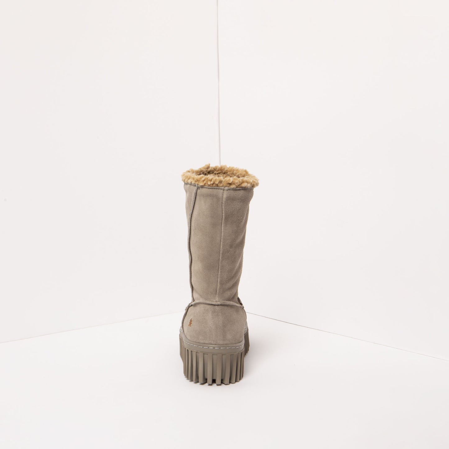 gid://shopify/Product/15785718546764_8