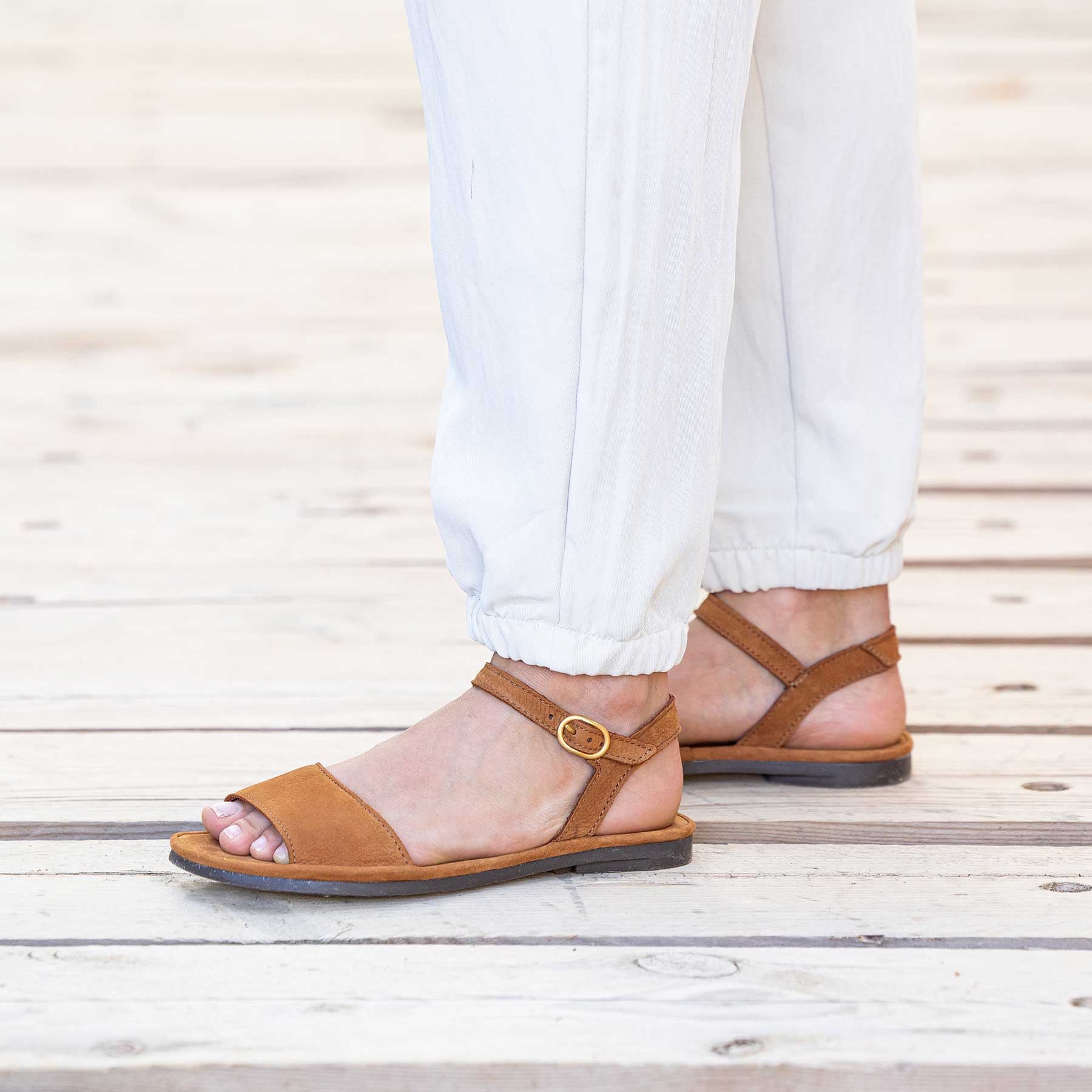 gid://shopify/Product/15700461453644_6