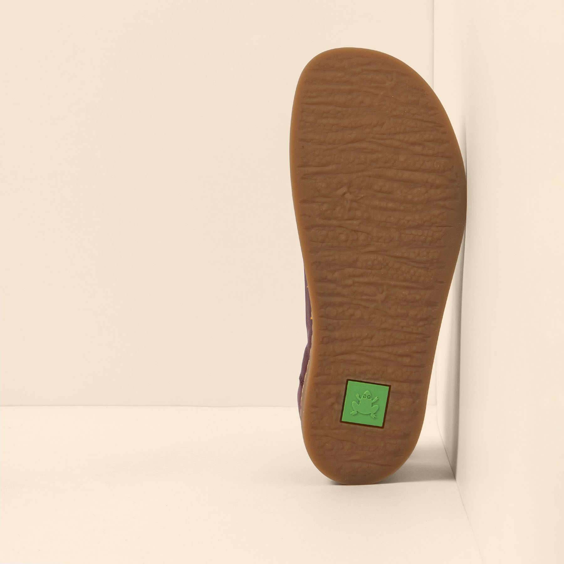 gid://shopify/Product/15700636729676_3