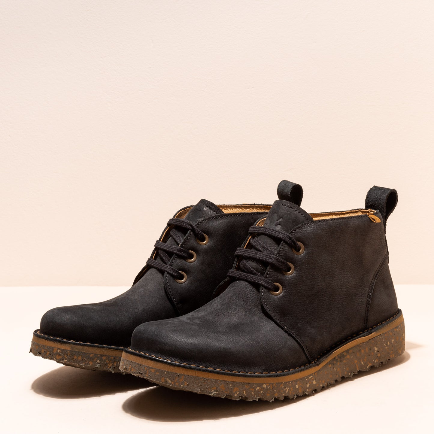 gid://shopify/Product/15700018364748_2