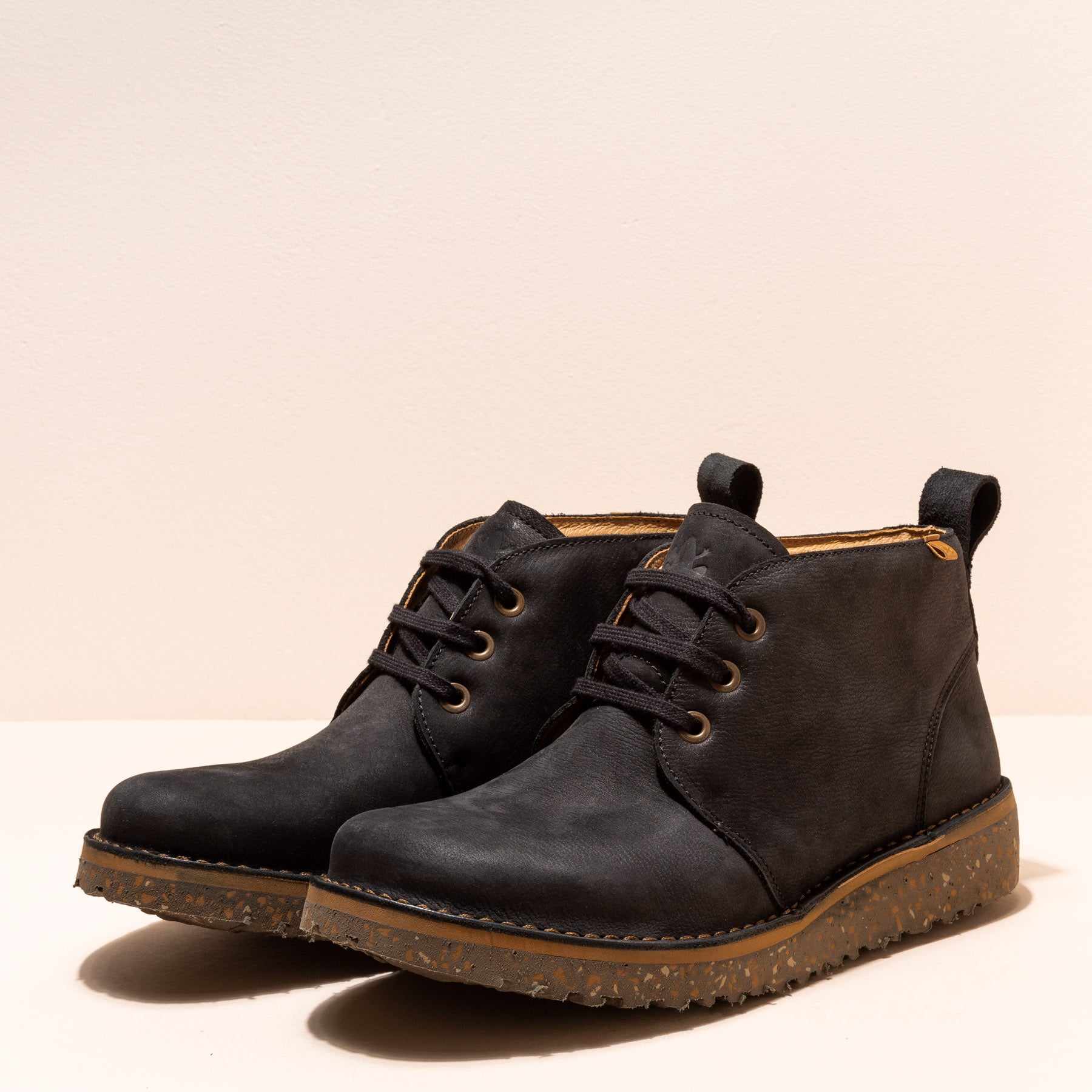 gid://shopify/Product/15700018364748_2