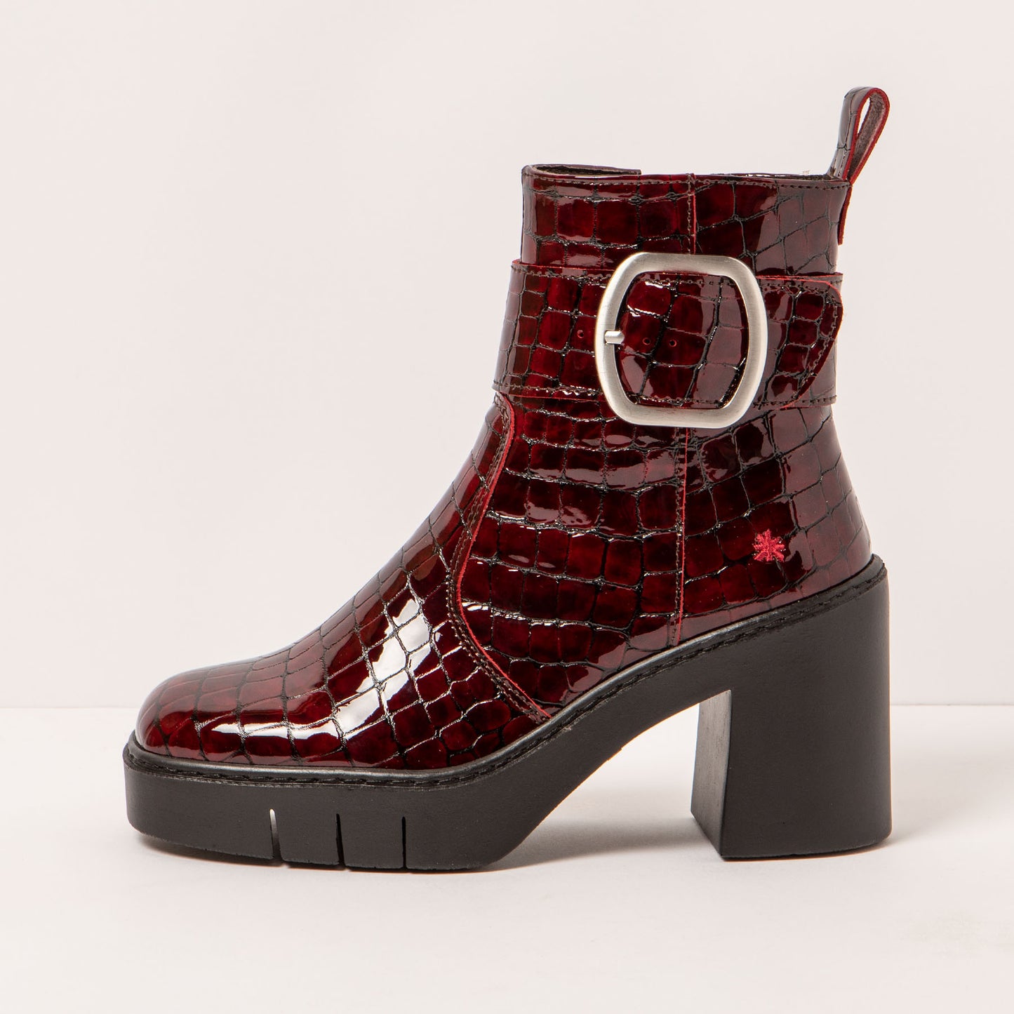 gid://shopify/Product/15694369292620_1