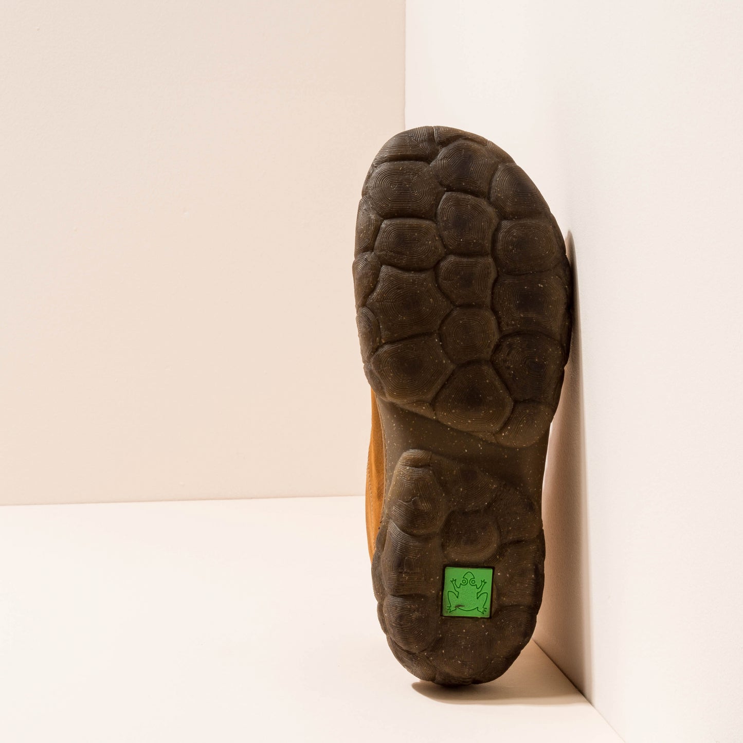 gid://shopify/Product/15699887620428_7