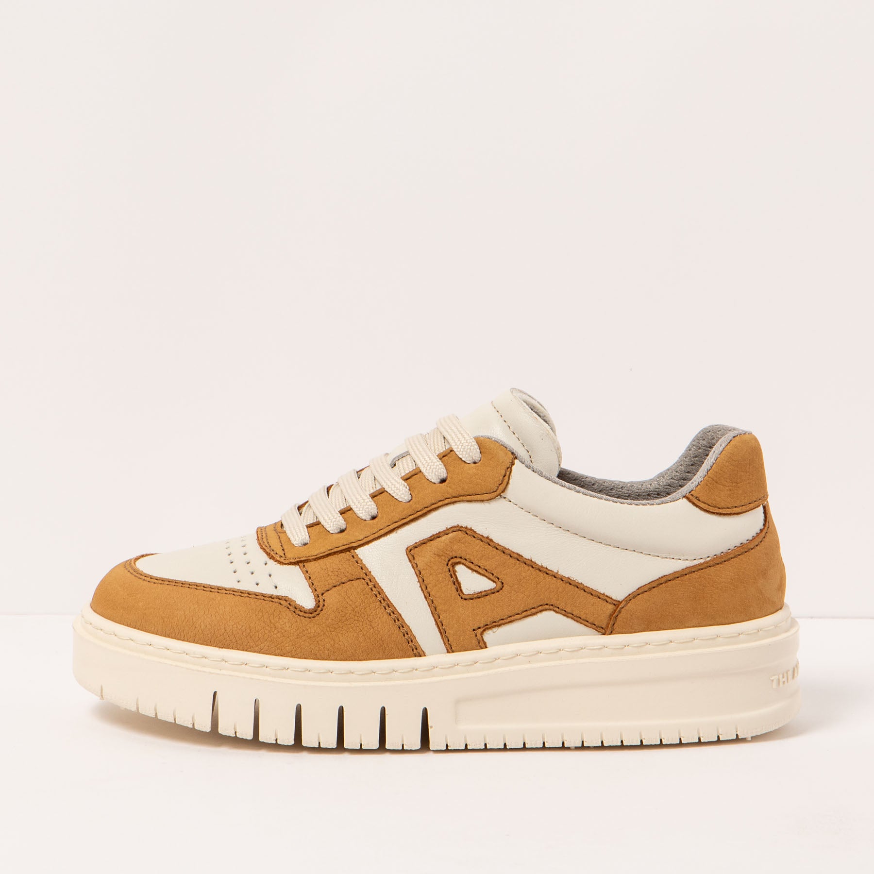 gid://shopify/Product/15694218035532_1