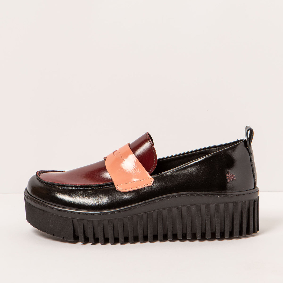 gid://shopify/Product/16172420399436_1