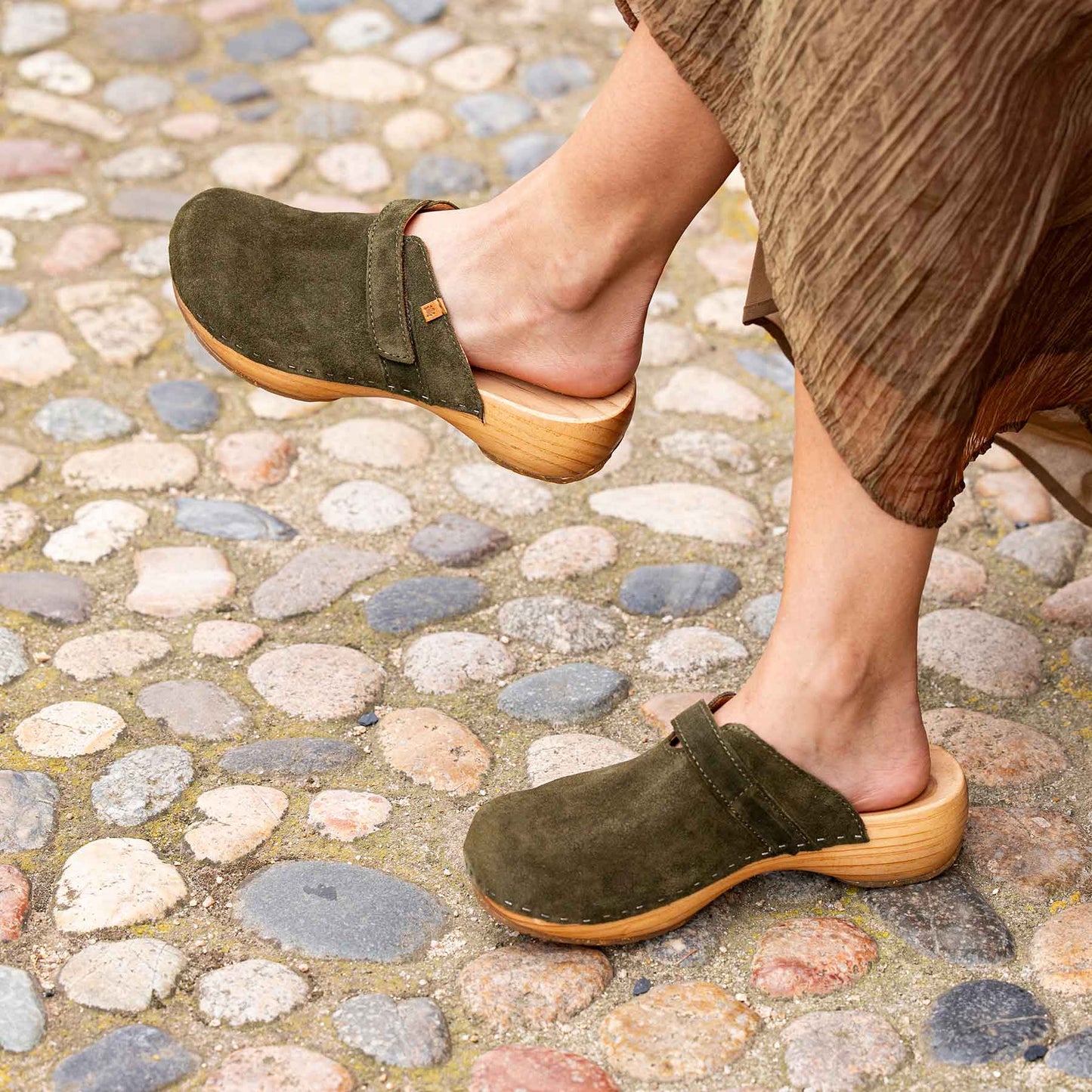 gid://shopify/Product/15700088389964_6