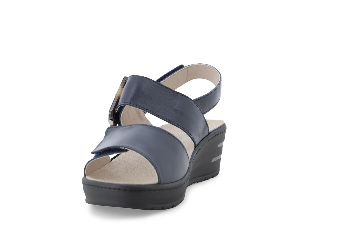 gid://shopify/Product/15761196646732_3