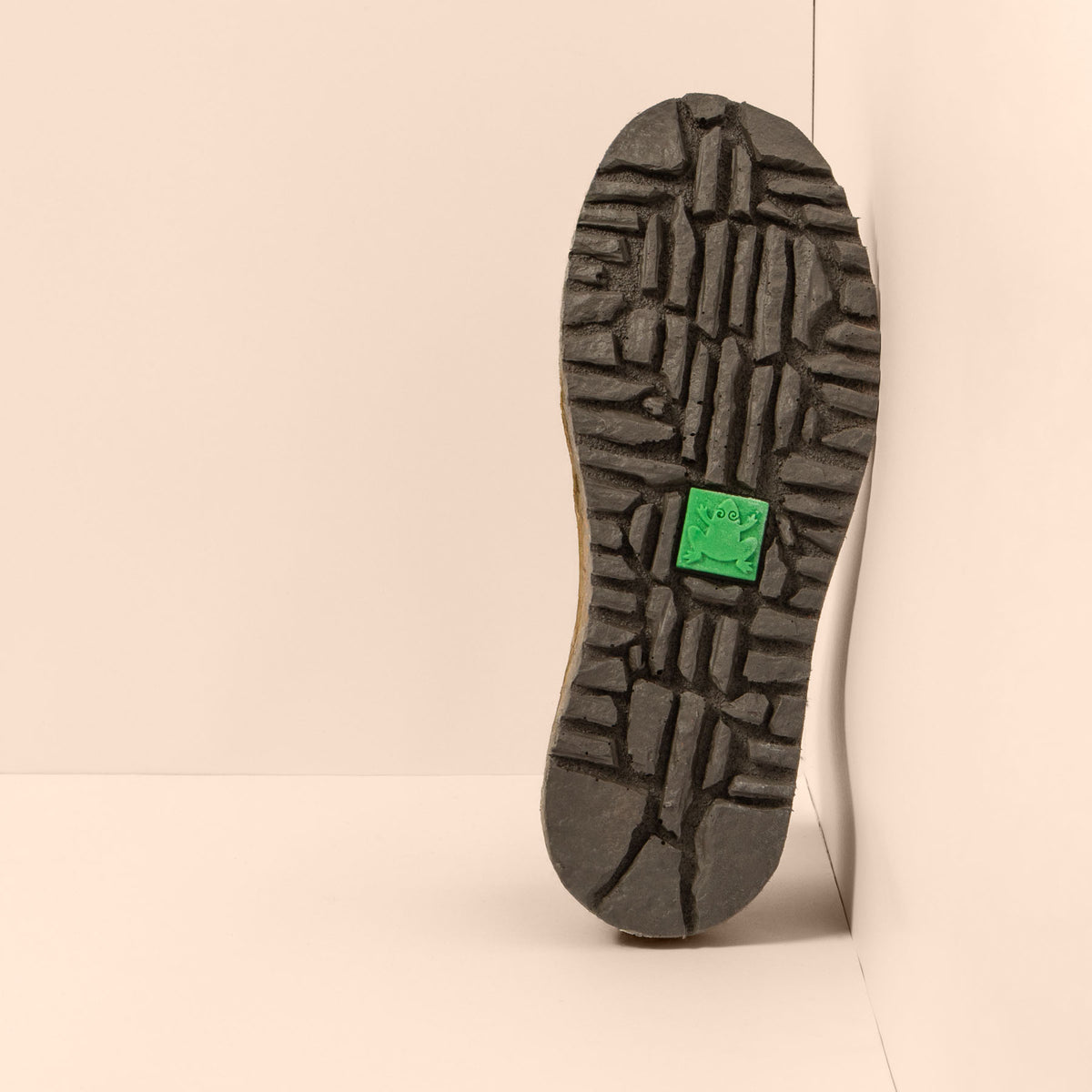 gid://shopify/Product/16124483993932_3