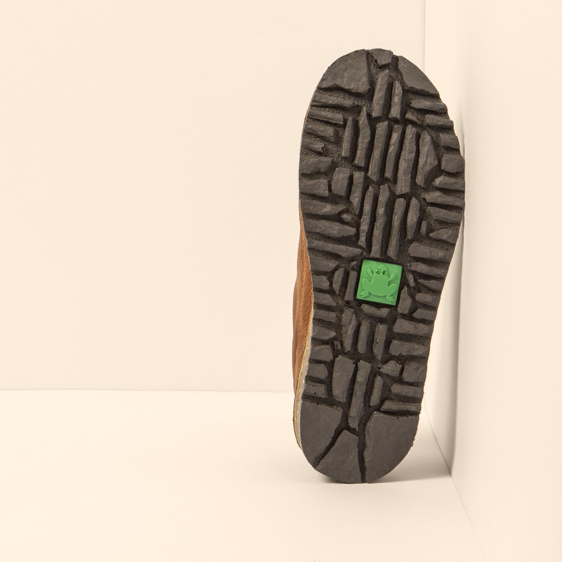 gid://shopify/Product/15700031832396_6