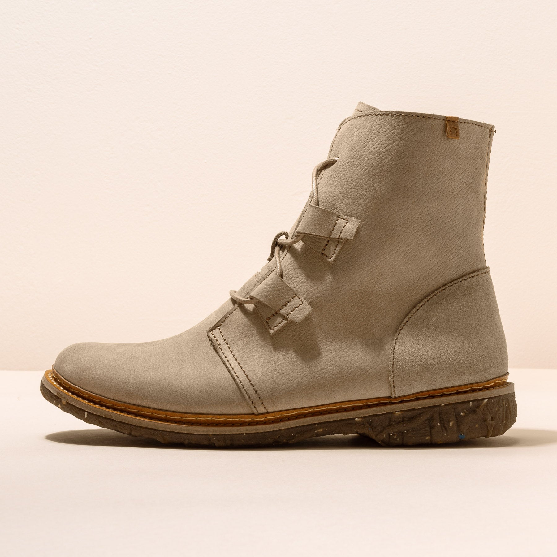 gid://shopify/Product/15699987693900_1